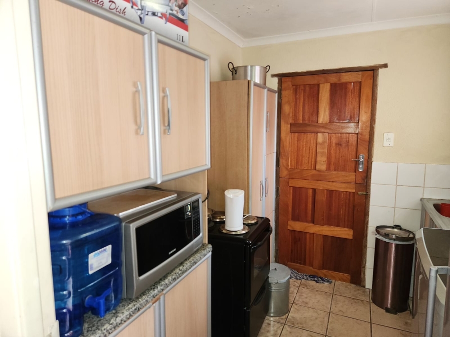 2 Bedroom Property for Sale in Geelhoutpark North West